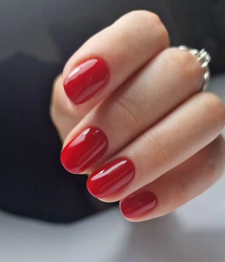 Blindagem — Proteção invisível, unhas inabaláveis. Para quem não abre mão de unhas perfeitas — nem no dia a dia mais intenso.